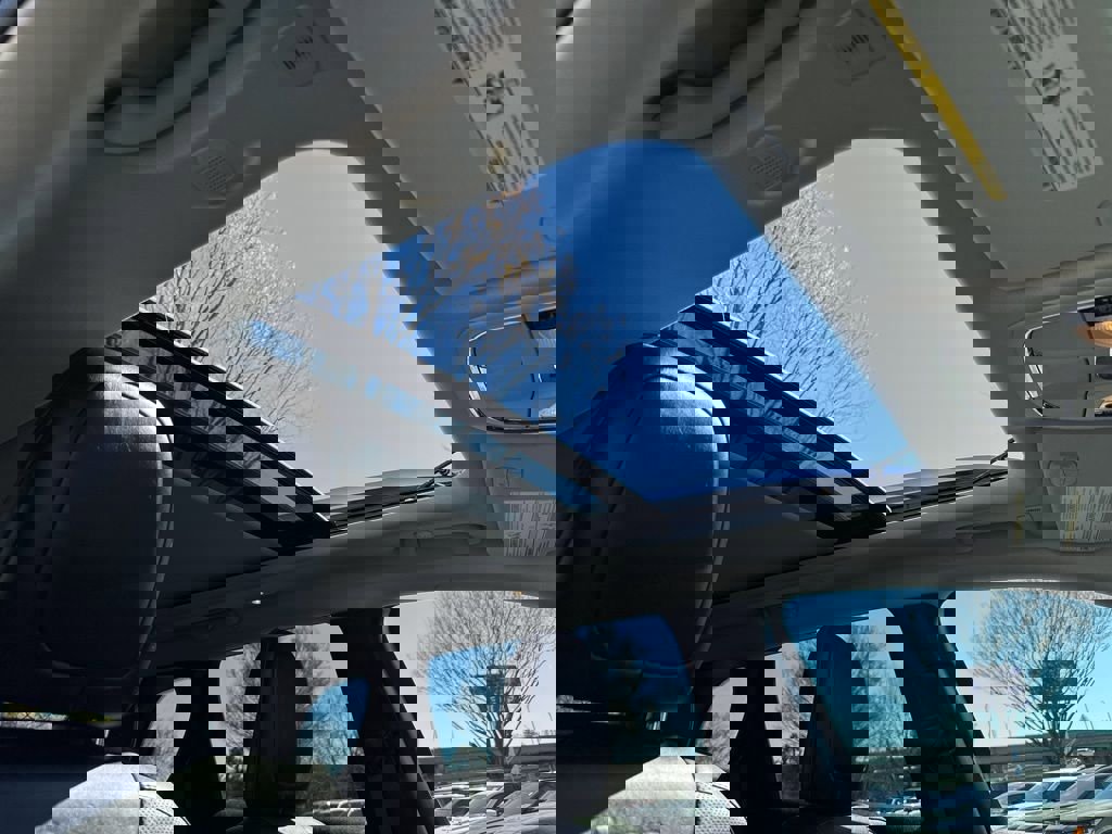 Used 2019 Jeep Cherokee Limited w/ Luxury Group image 31