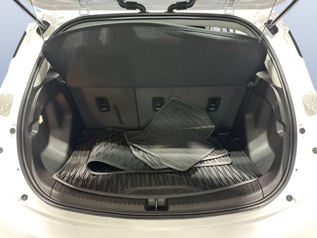 Used 2023 Chevrolet Bolt LT w/ Infotainment Package FWD image 9