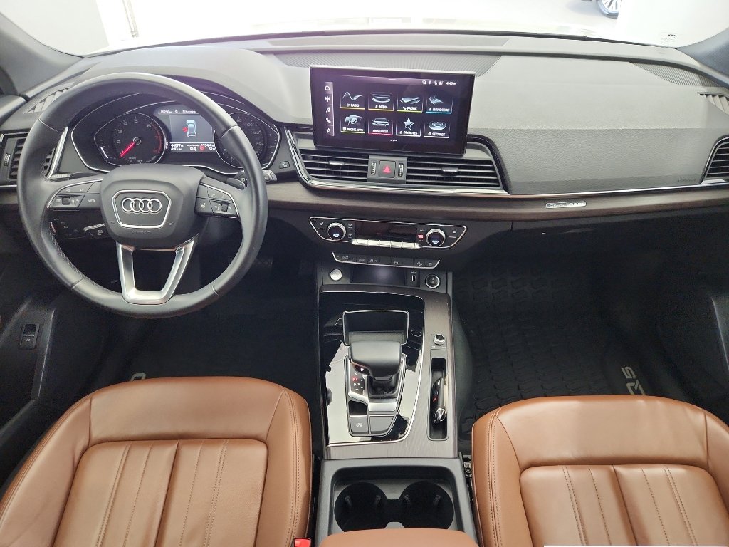 Used 2023 Audi Q5 2.0T Premium w/ Convenience Package image 7