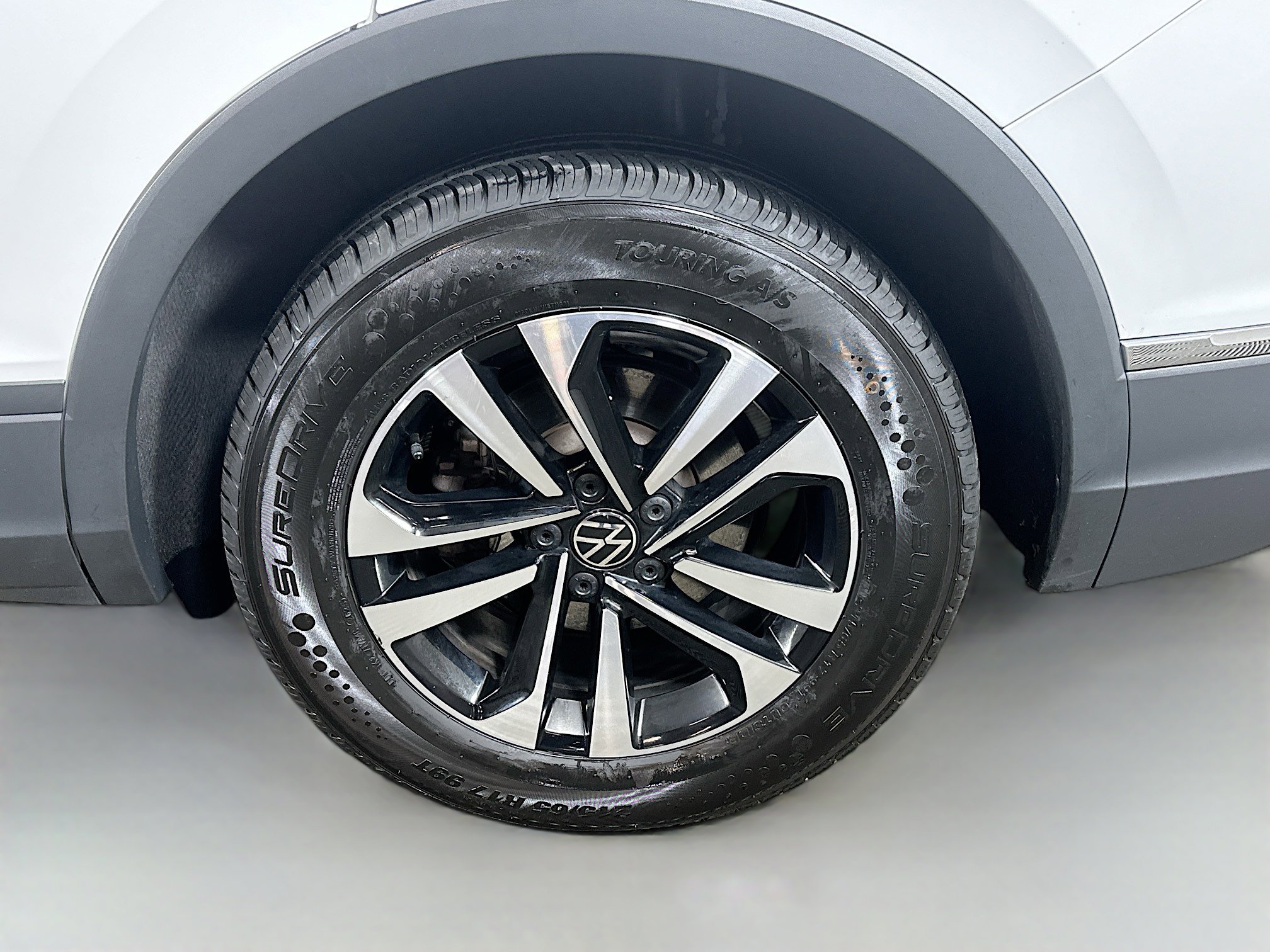 Used 2024 Volkswagen Tiguan S image 28