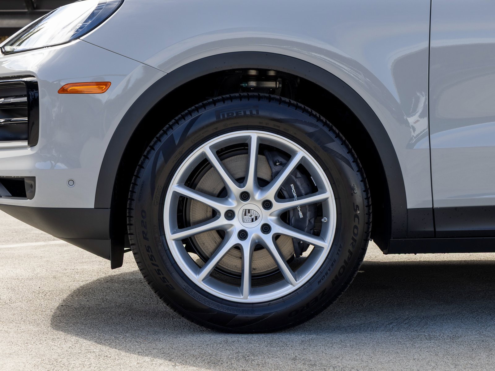 New 2025 Porsche Cayenne Coupe image 13