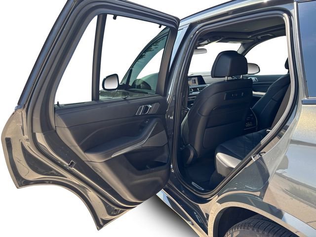 Used 2023 BMW X5 M50i w/ Executive Package image 23
