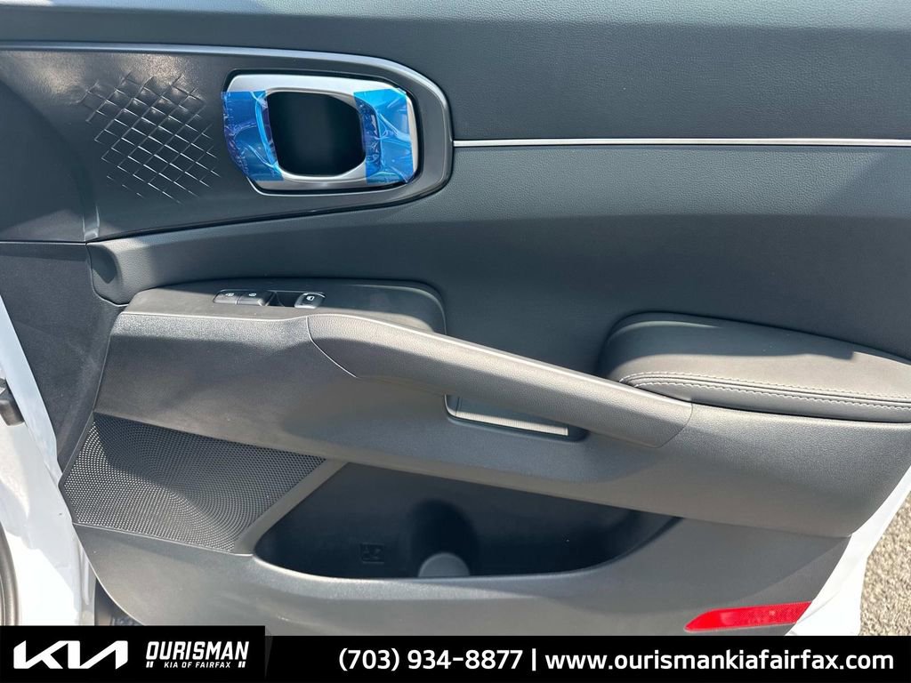New 2025 Kia Sorento S image 21