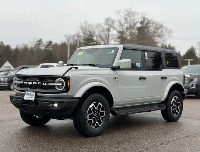 New 2026 Ford Bronco Outer Banks AWD/4WD image 8