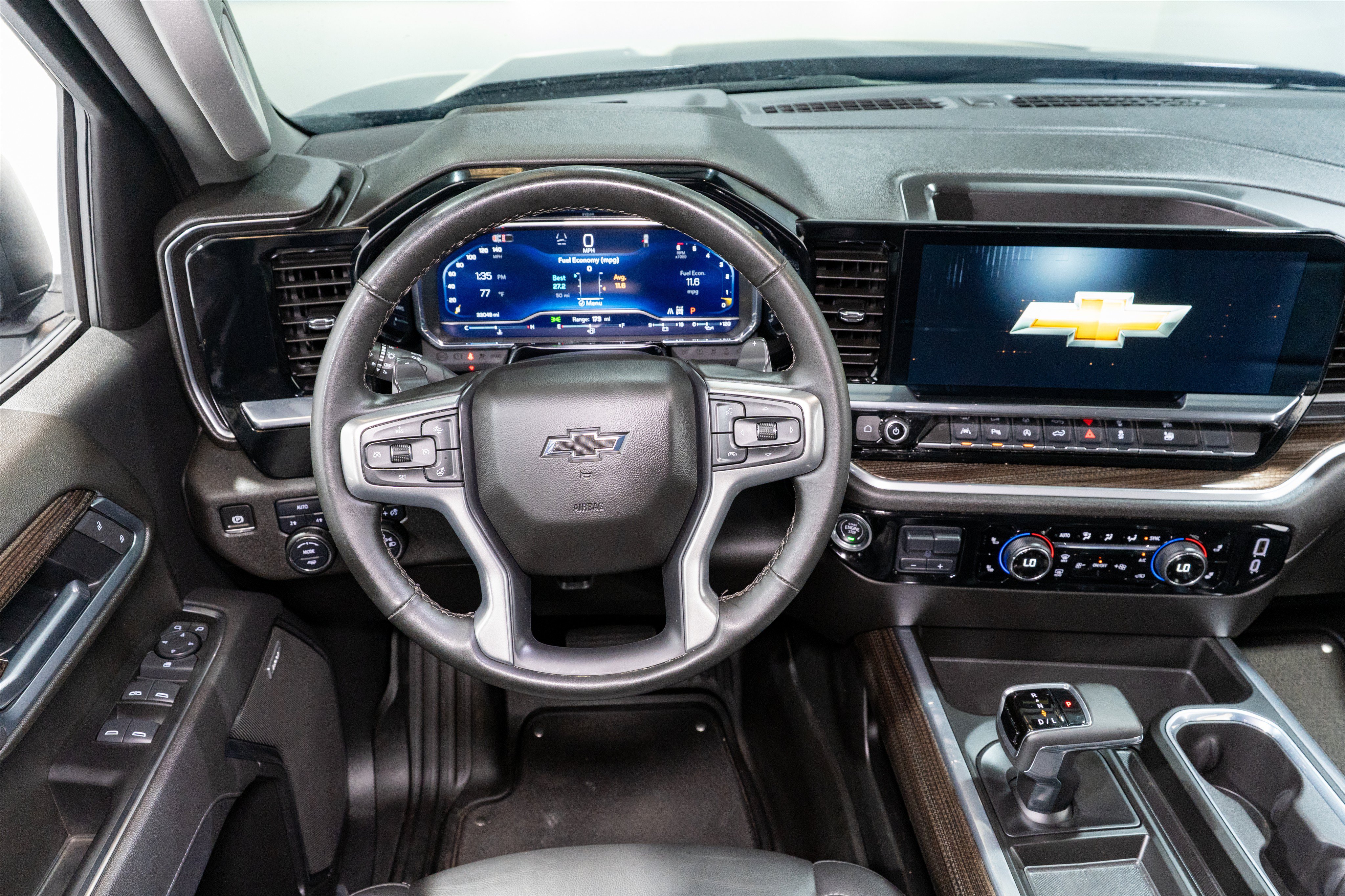 Used 2025 Chevrolet Silverado 1500 RST AWD/4WD image 12