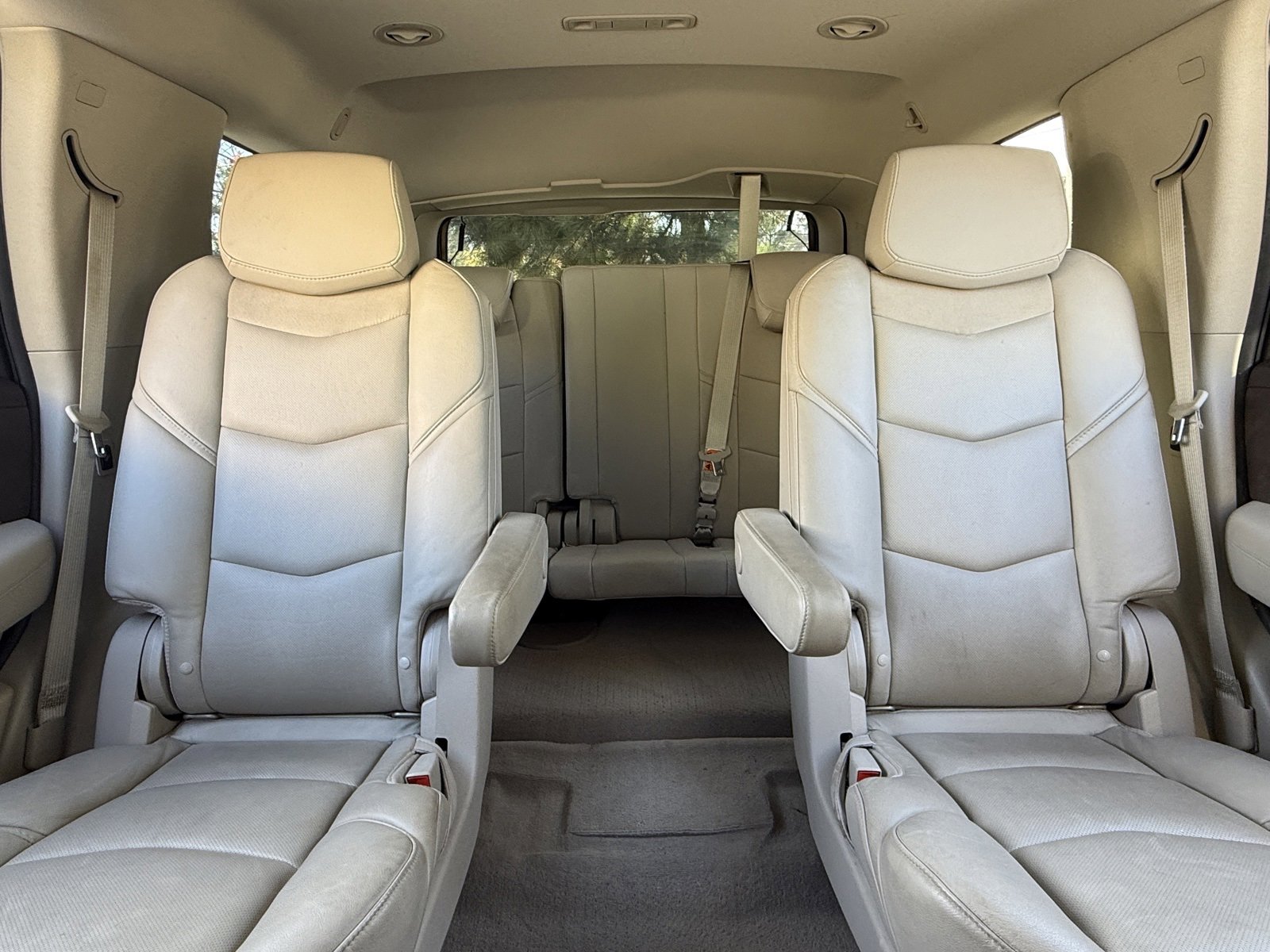 Used 2017 Cadillac Escalade Premium Luxury image 42