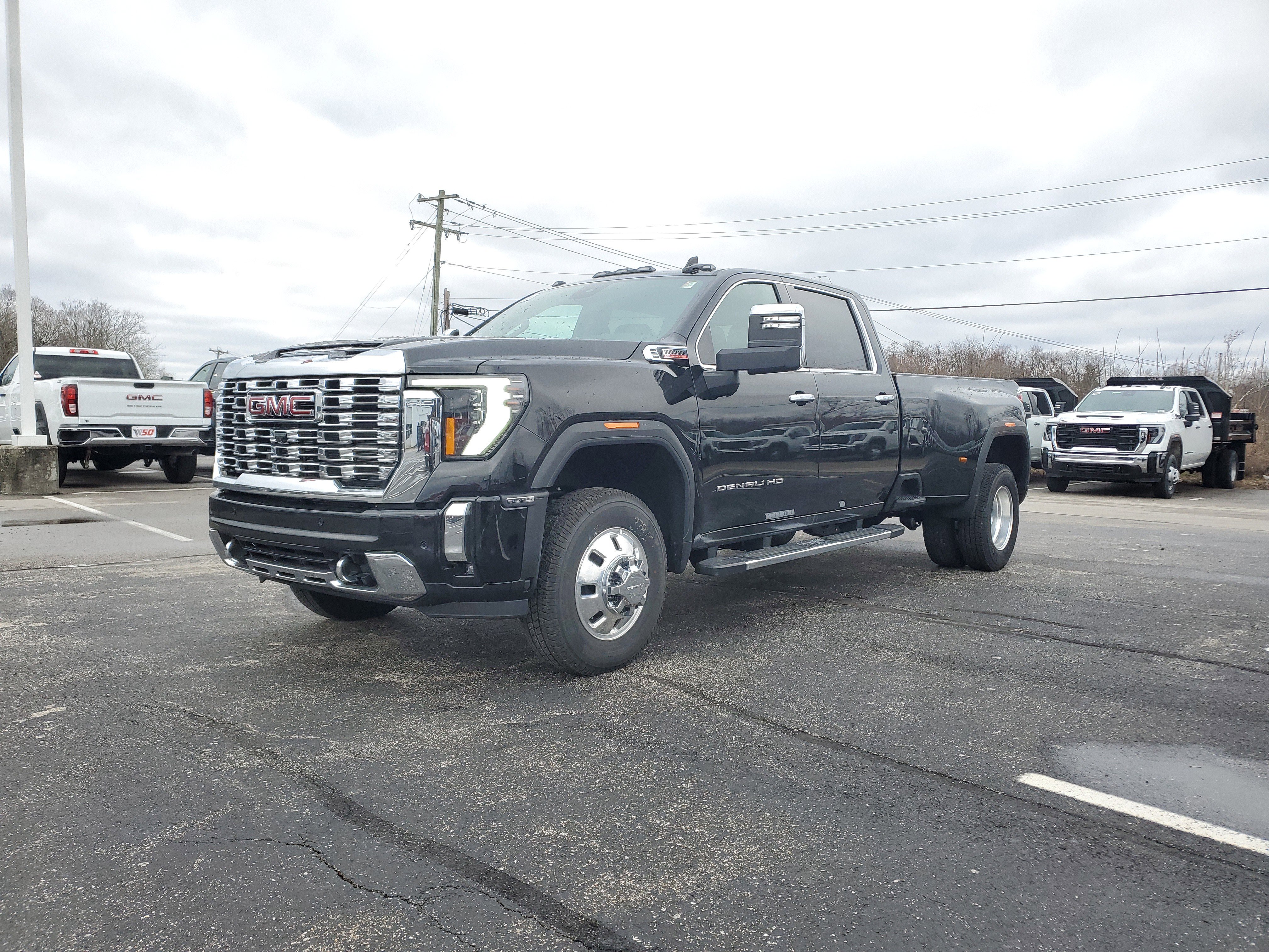 New 2026 GMC Sierra 3500 Denali w/ Denali Reserve Package image 9