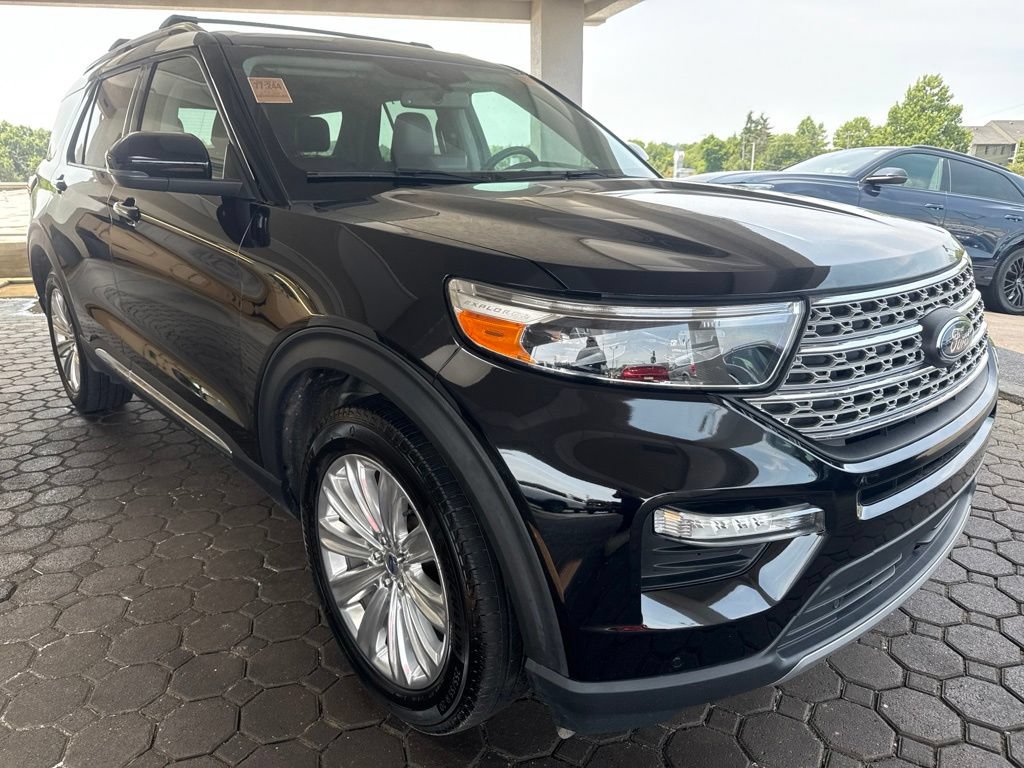 Used 2024 Ford Explorer Limited w/ Limited Technology Package AWD/4WD image 4