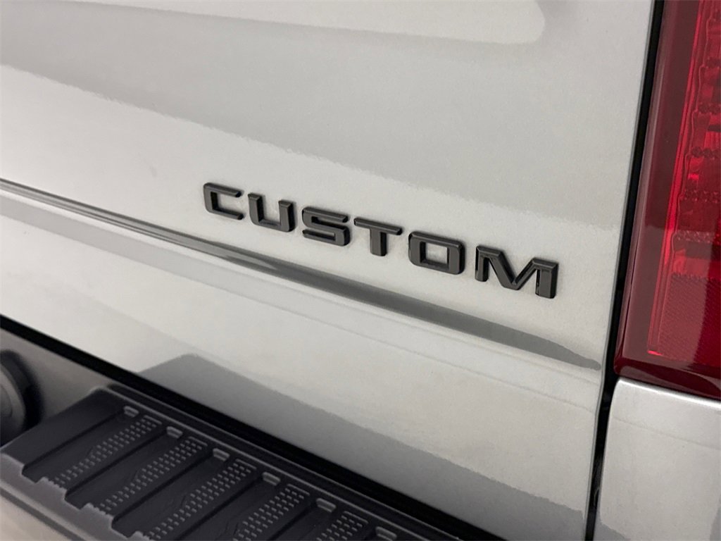 Used 2025 Chevrolet Silverado 1500 Custom Trail Boss w/ LPO, Dark Essentials Package image 10