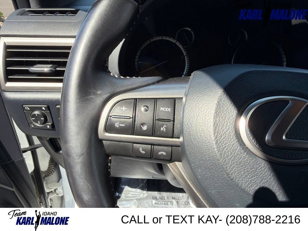 Used 2023 Lexus GX 460 Premium w/ Accessory Package AWD/4WD image 34