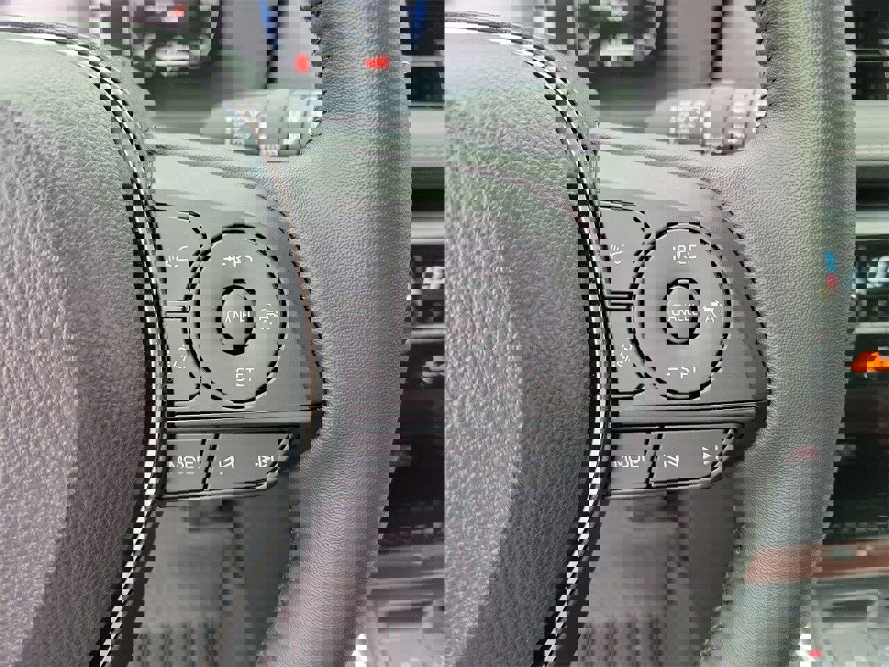 Used 2025 Toyota RAV4 Limited image 21