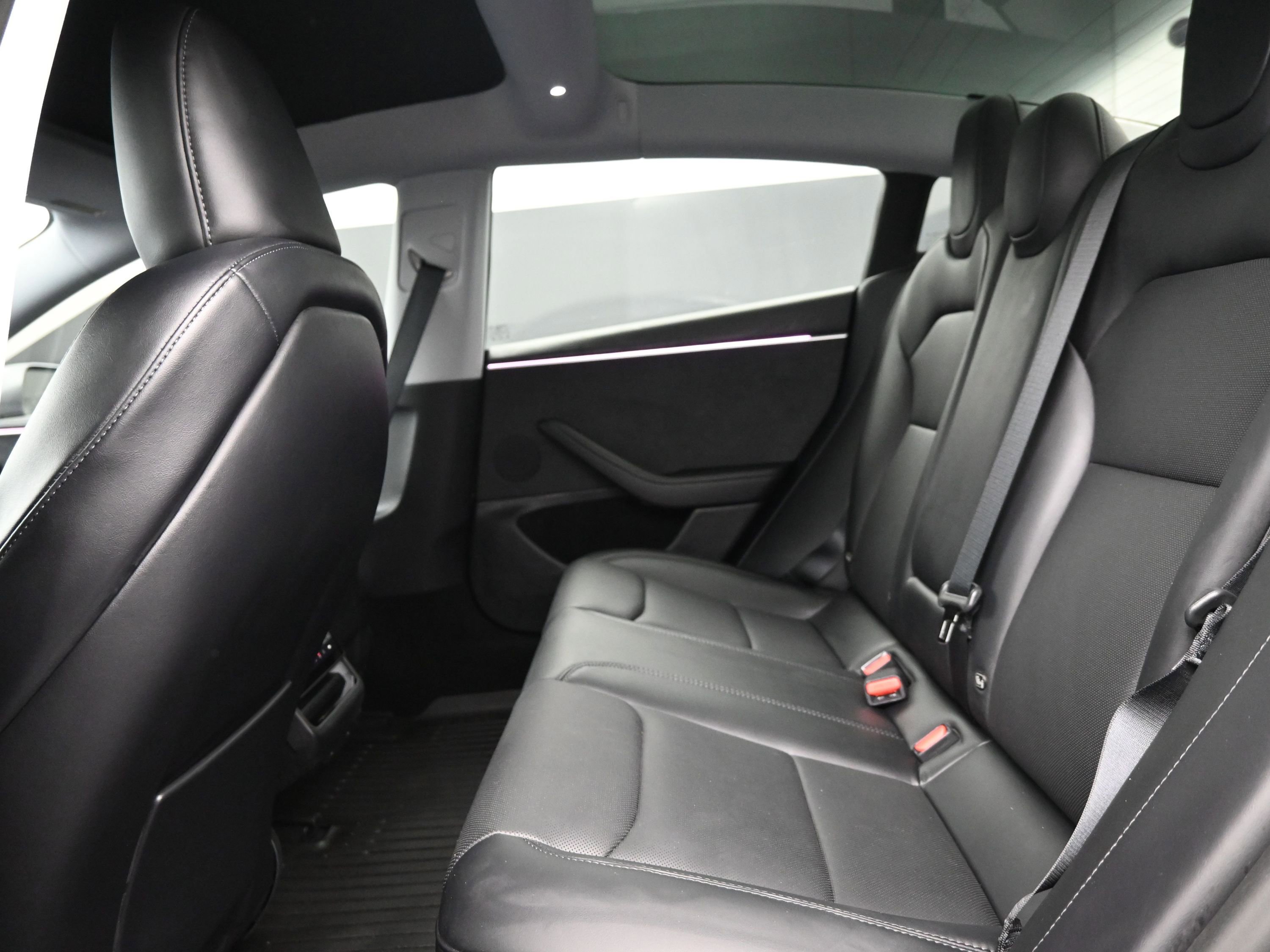 Used 2025 Tesla Model 3 Long Range image 18