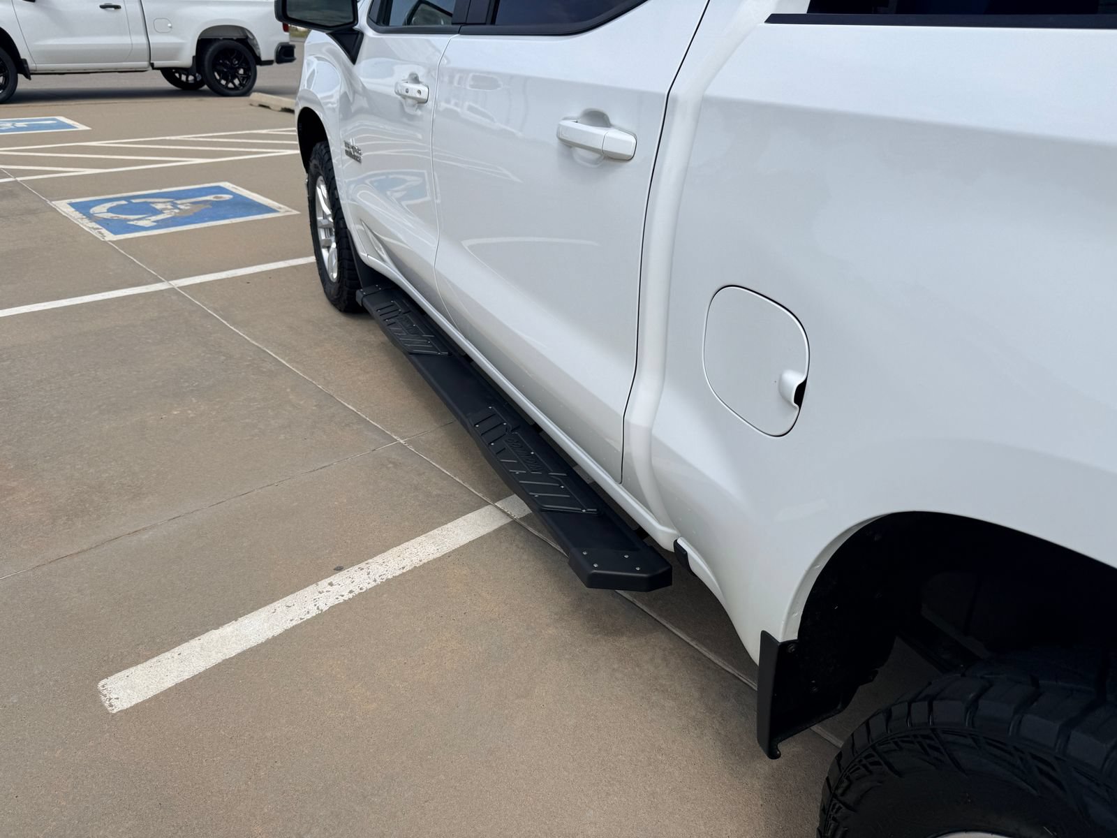 Used 2020 Chevrolet Silverado 1500 LT w/ Texas Edition AWD/4WD image 9