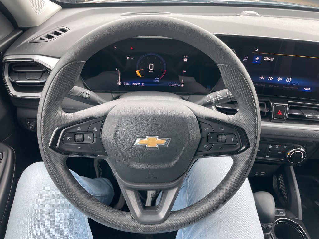 Used 2025 Chevrolet TrailBlazer LT AWD/4WD image 20