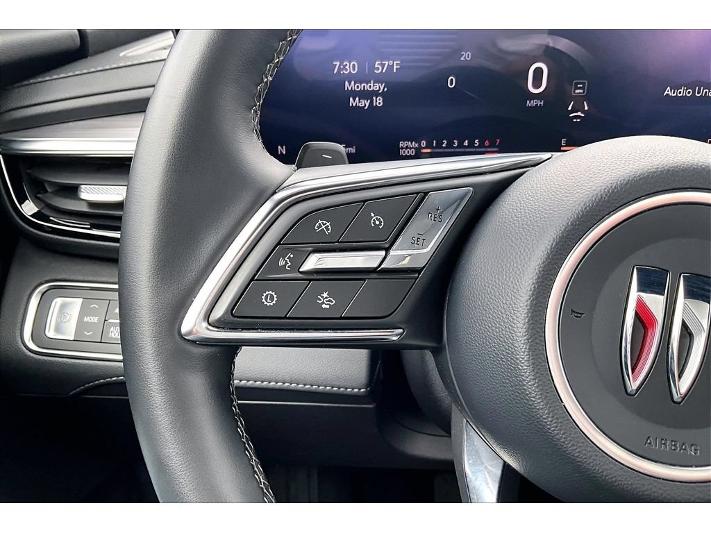 Used 2025 Buick Enclave Preferred AWD/4WD image 11