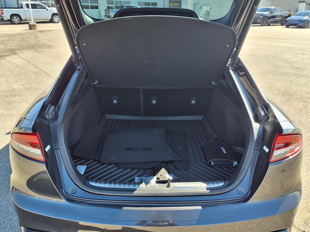 Used 2023 Kia Stinger GT2 image 29