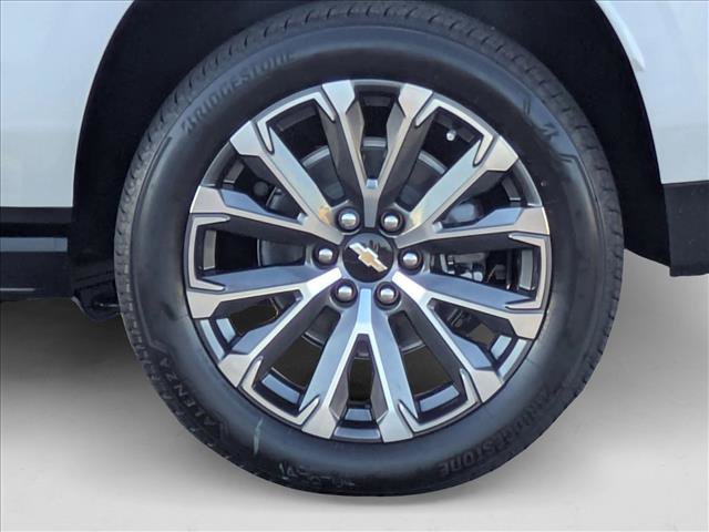 New 2025 Chevrolet Suburban High Country image 9