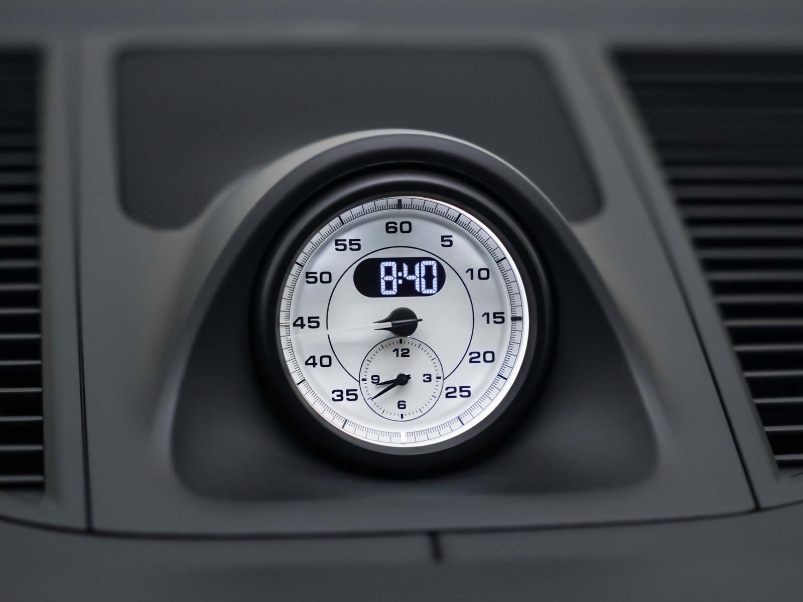 Used 2025 Porsche Macan Turbo image 21