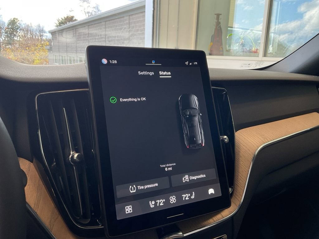 New 2026 Volvo XC60 B5 Plus w/ Protection Package Premier image 27