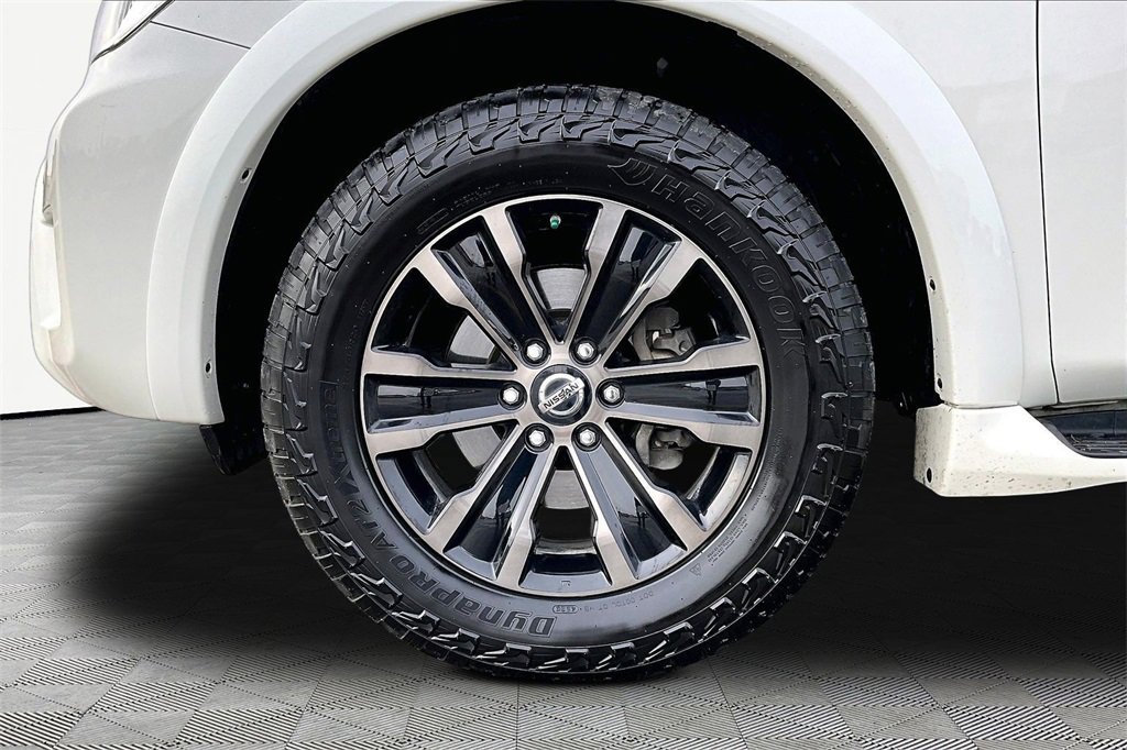Used 2019 Nissan Armada Platinum w/ Captain's Chairs Package image 9