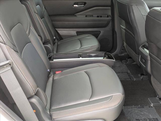 Used 2025 Nissan Pathfinder SL w/ SL Premium Package AWD/4WD image 22
