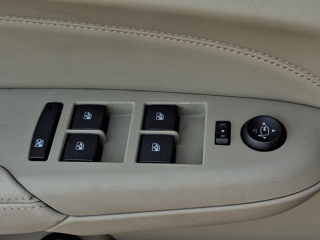 Used 2010 Cadillac SRX Luxury image 26