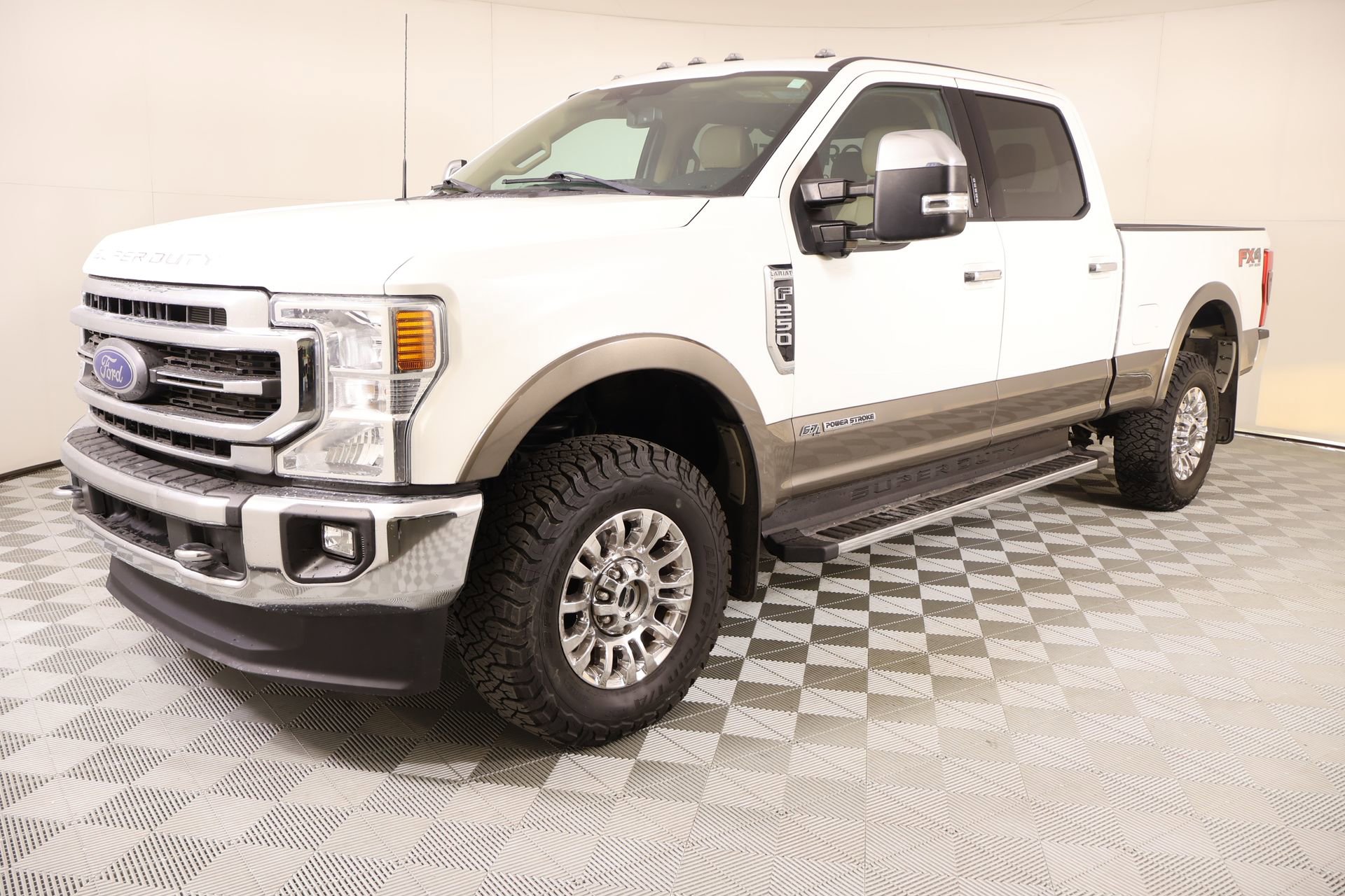 Used 2022 Ford F250 Lariat w/ Chrome Package image 11