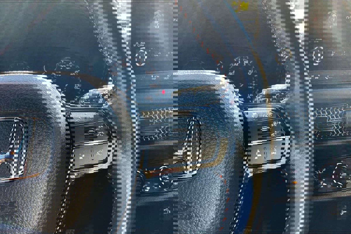 Used 2024 Honda HR-V Sport image 16