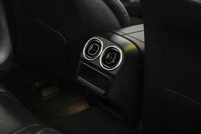 New 2026 Mercedes-Benz C 300 4MATIC Sedan image 19
