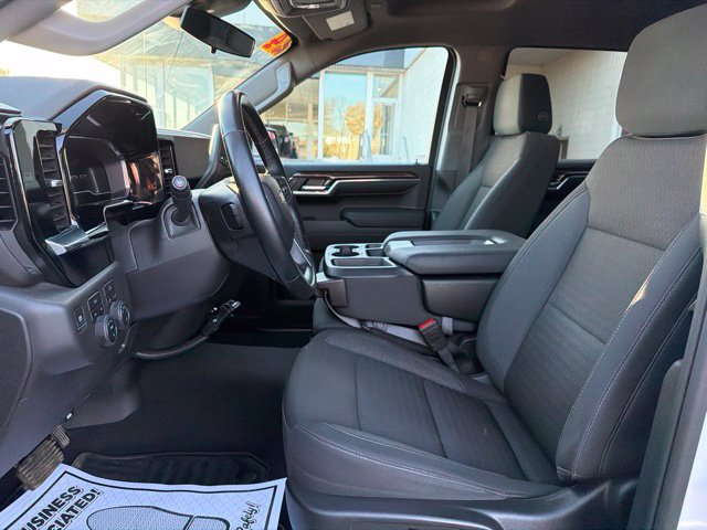 Used 2024 Chevrolet Silverado 1500 LT AWD/4WD image 14