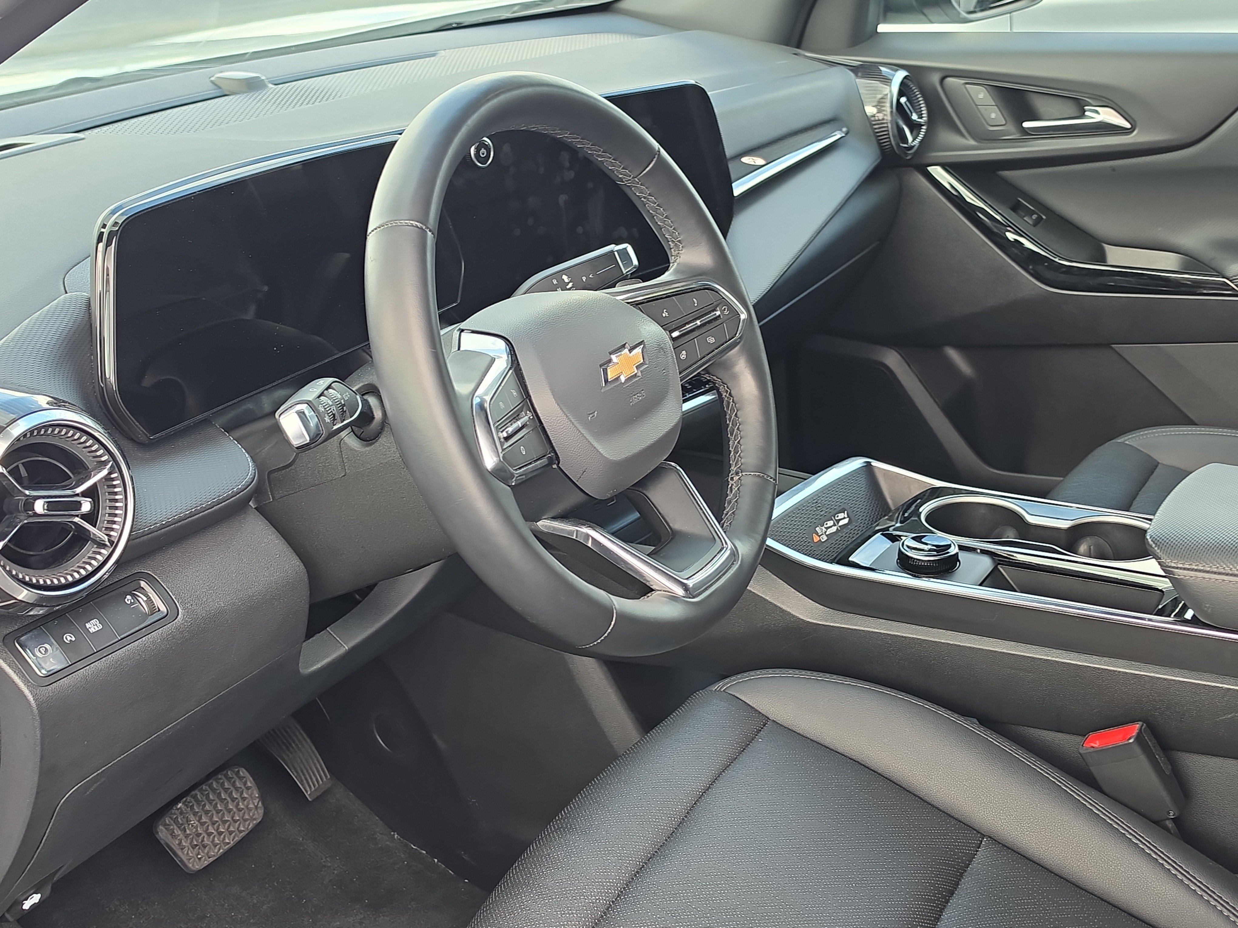 Certified 2026 Chevrolet Equinox LT w/ Convenience Package II FWD image 10