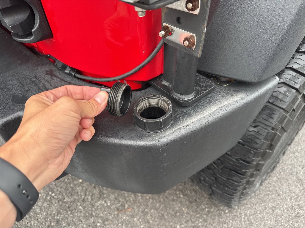 Used 2016 Jeep Wrangler Unlimited Rubicon w/ Connectivity Group image 19