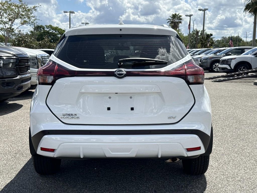 Certified 2023 Nissan Kicks SV FWD image 5
