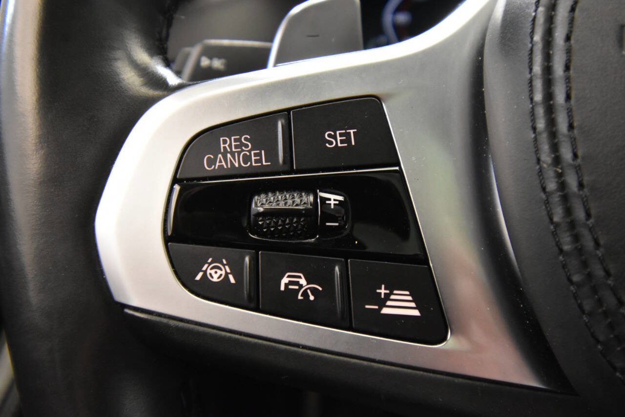 Used 2020 BMW M550i xDrive w/ Executive Package image 25