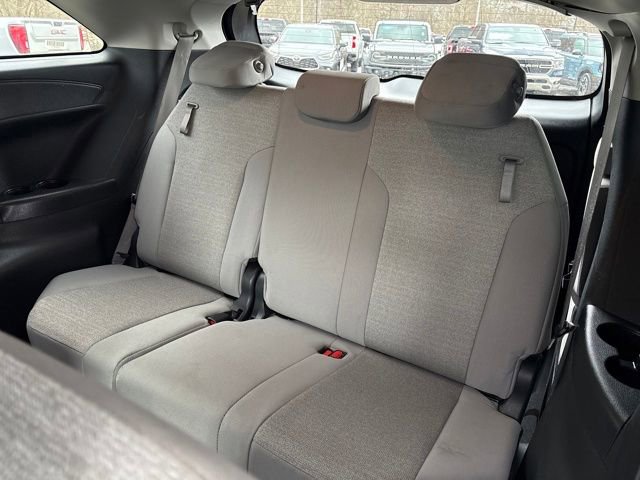 Used 2025 Toyota Sienna LE image 22