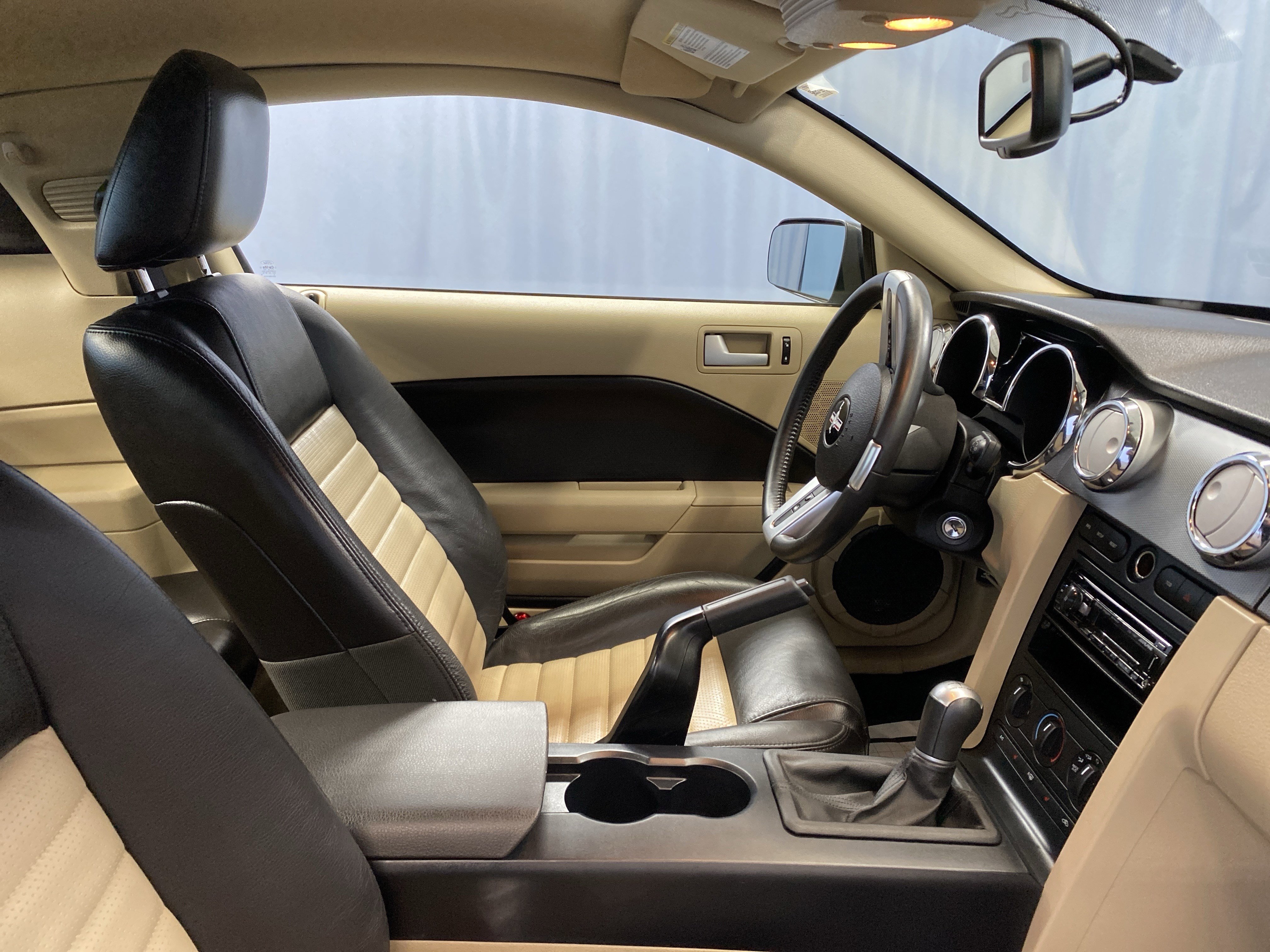 Used 2007 Ford Mustang GT image 33