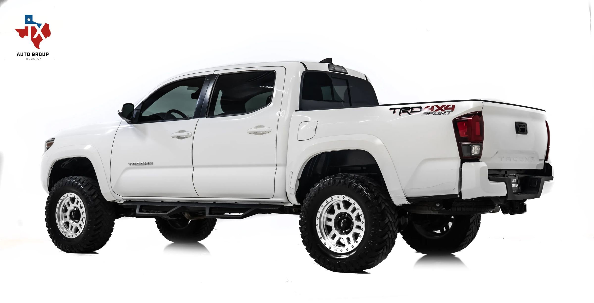 Used 2019 Toyota Tacoma TRD Sport image 5