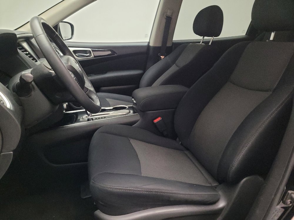 Used 2017 Nissan Pathfinder SV image 17