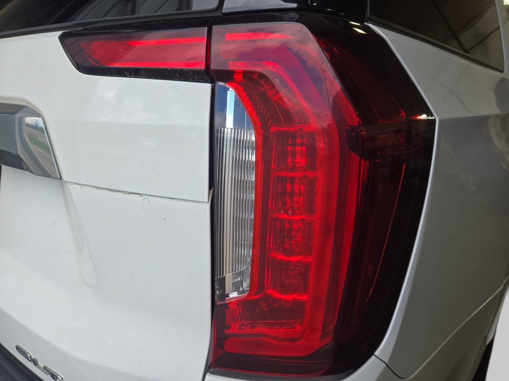 Used 2023 GMC Yukon XL SLT AWD/4WD image 40