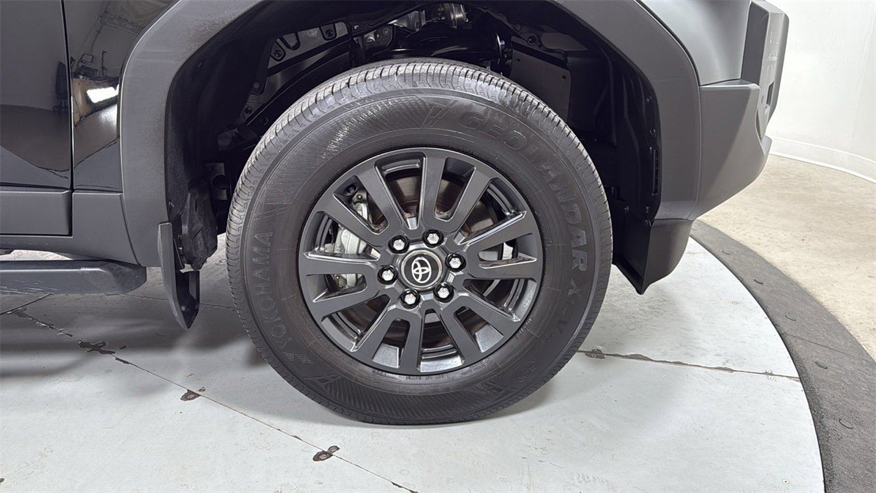 Used 2024 Toyota Land Cruiser image 21