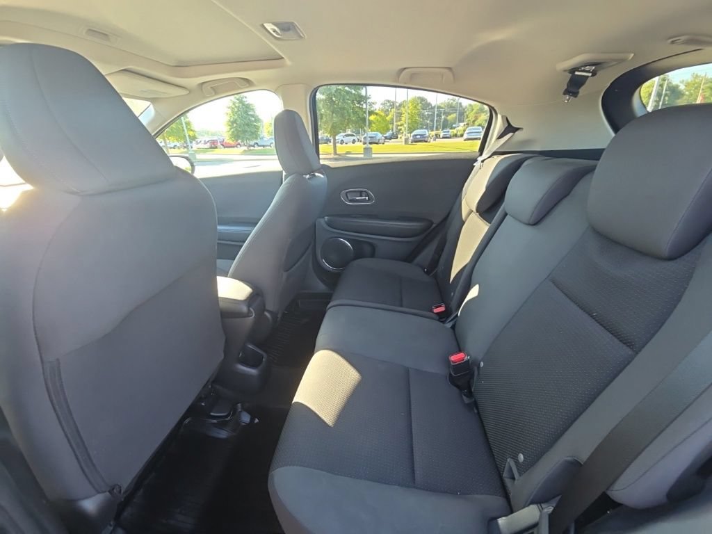 Used 2021 Honda HR-V EX image 11