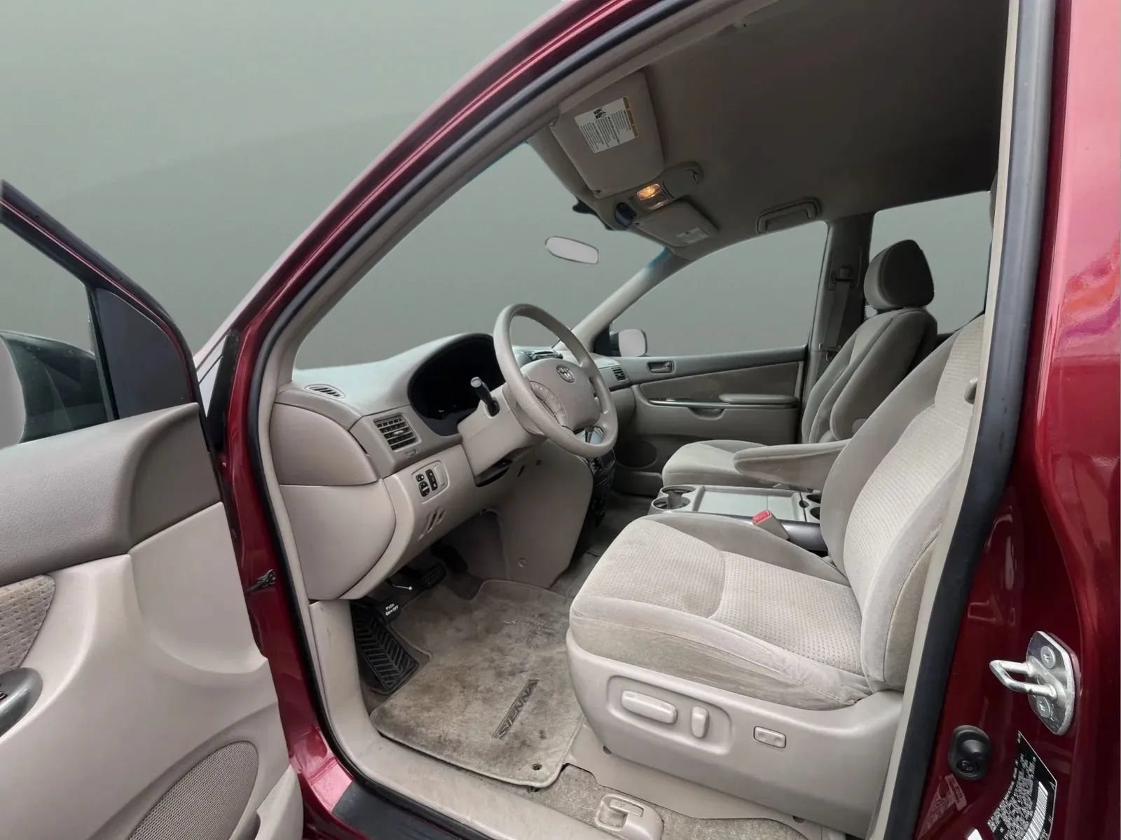 Used 2008 Toyota Sienna CE FWD image 6