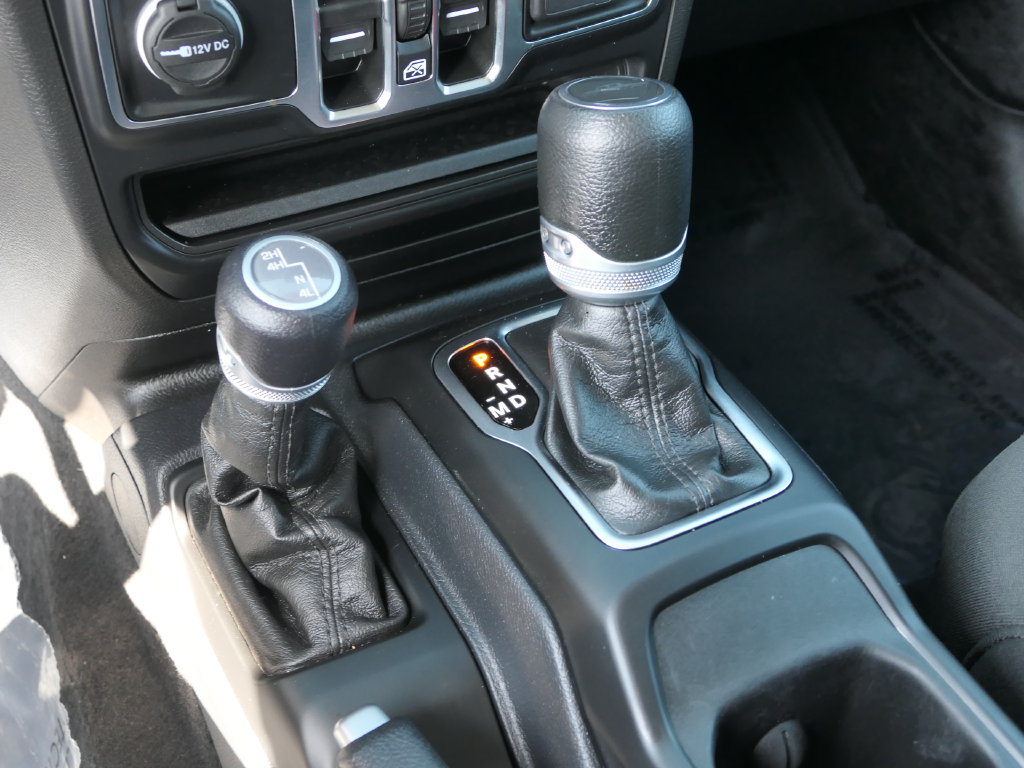 Certified 2023 Jeep Gladiator Sport AWD/4WD image 23