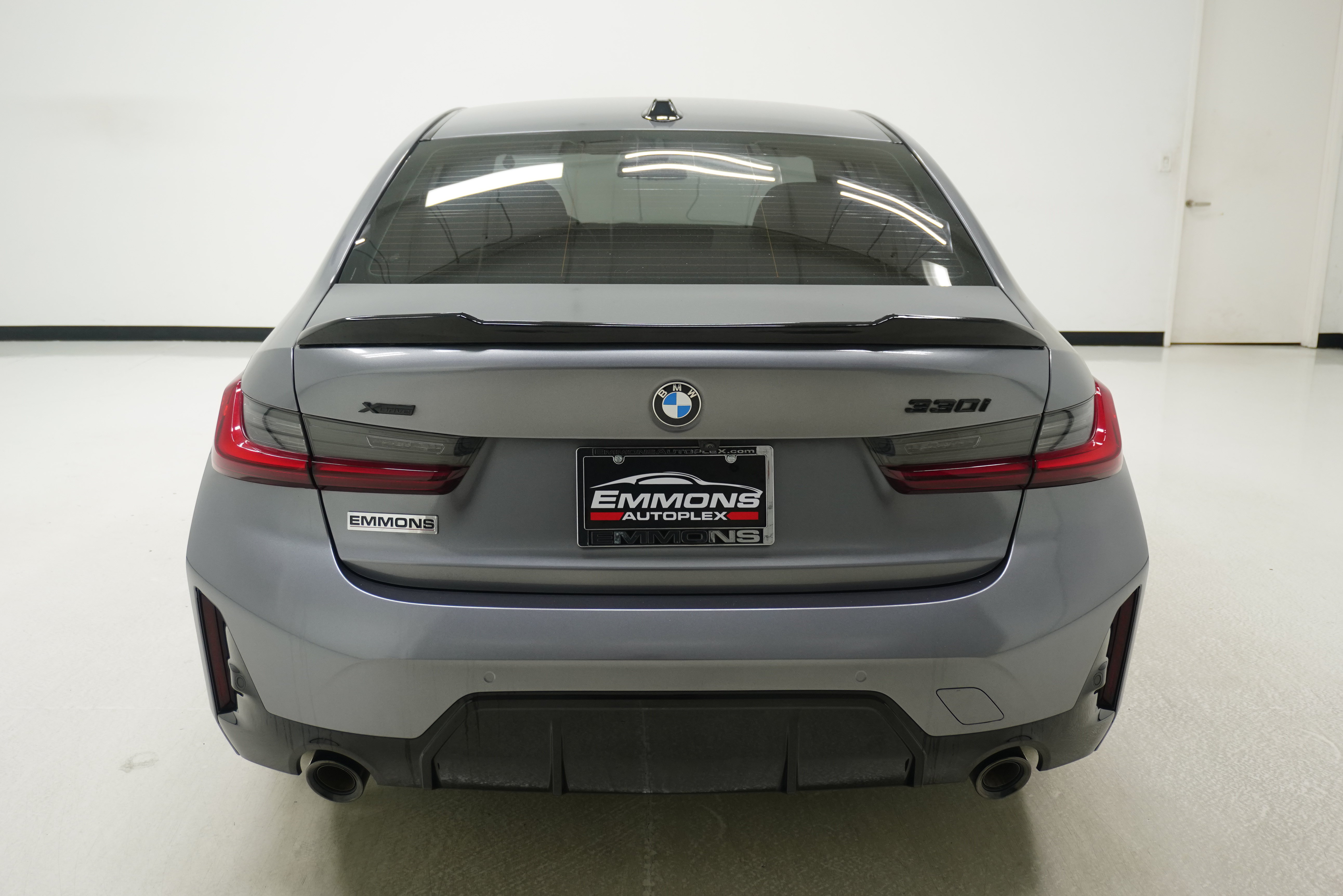 Used 2025 BMW 330i xDrive Sedan w/ M Sport Package AWD/4WD image 5