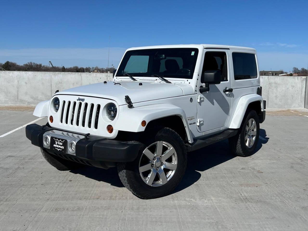 Used 2013 Jeep Wrangler Sahara w/ Connectivity Group AWD/4WD image 2