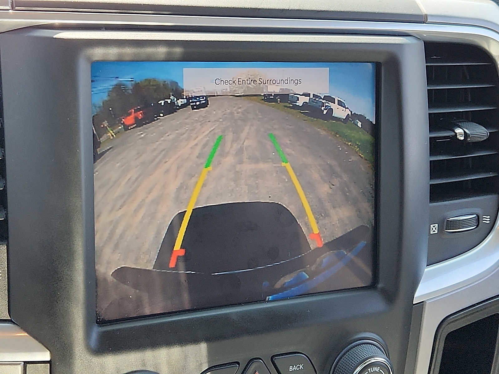 Certified 2022 RAM 1500 Classic SLT w/ Electronics Group AWD/4WD image 17