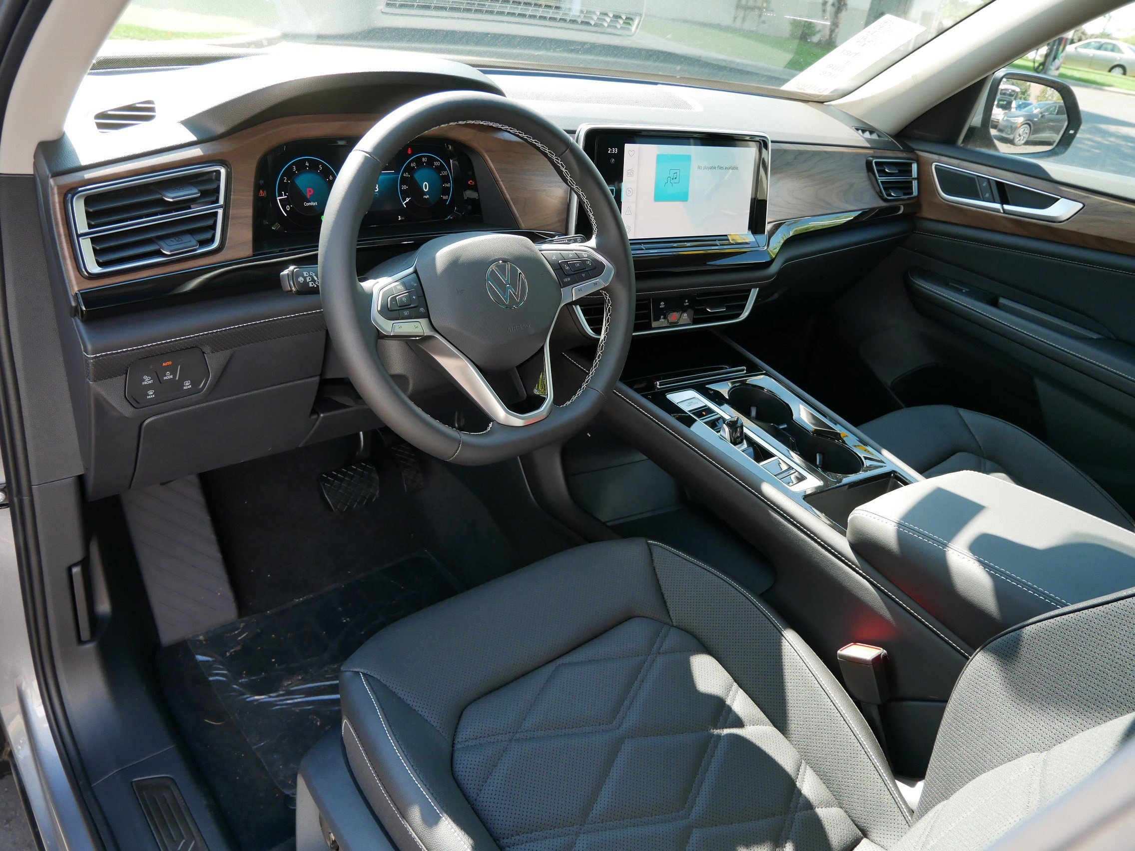 New 2026 Volkswagen Atlas SE image 9
