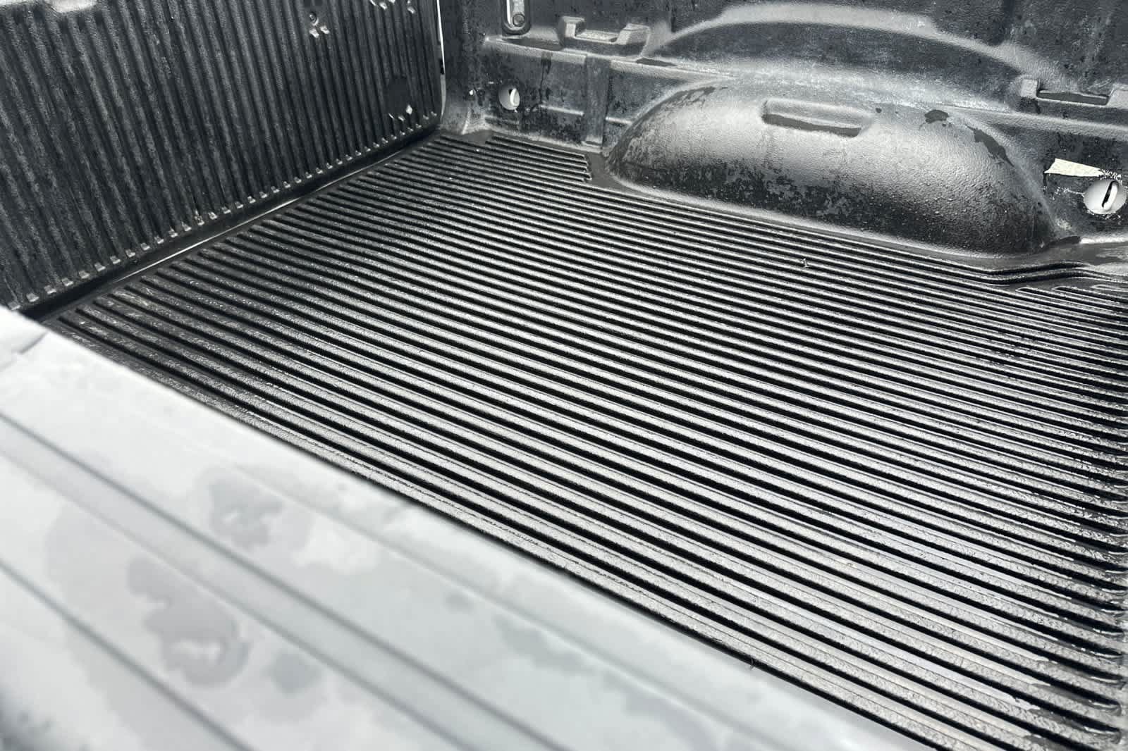 Used 2025 RAM 1500 Laramie AWD/4WD image 18