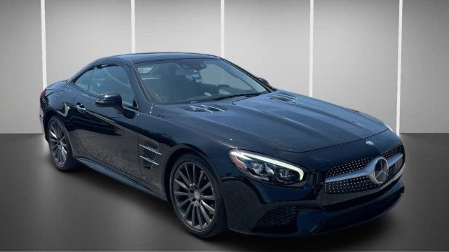Used 2017 Mercedes-Benz SL 450 image 2