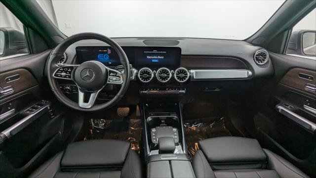 Used 2023 Mercedes-Benz EQB 300 4MATIC image 24